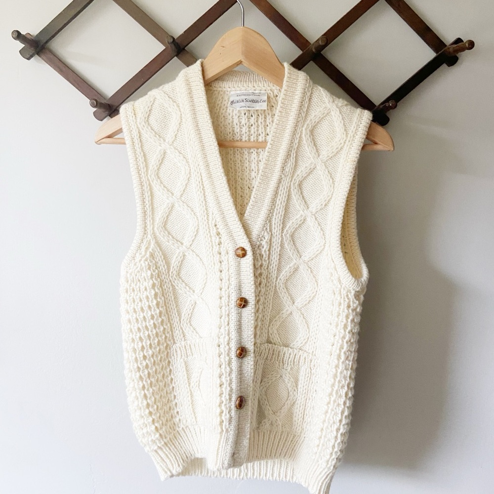 Mairlin Slandun Leo Aran Crafts Wool Cable Knit Sweater Vest Vintage
